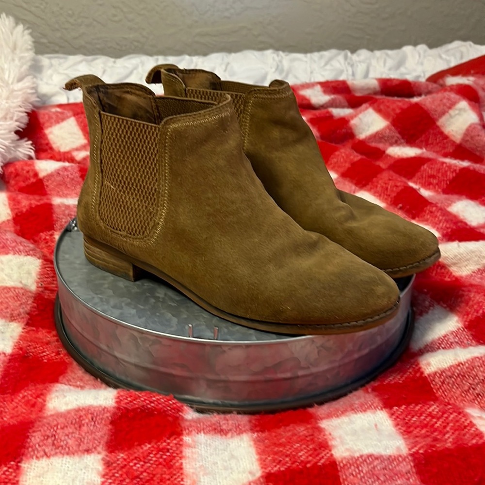 Toms Ella Tan Boots (last weekend before donating to goodwill)